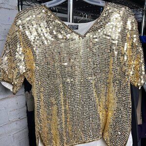 WOMEN’S SHORT SLEEVE SEQUIN TOP GOLD SIZE SMALL